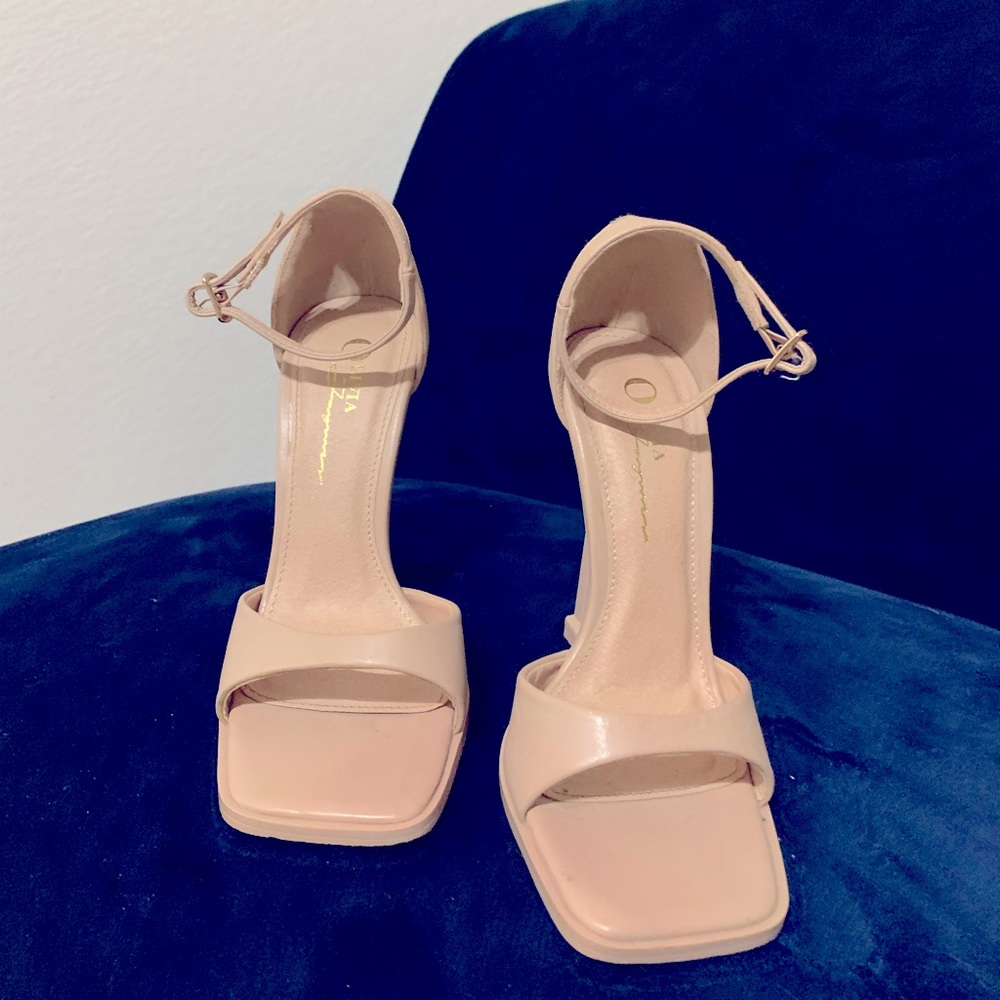Nude heels - square toe and heel. Size 5 1/2
